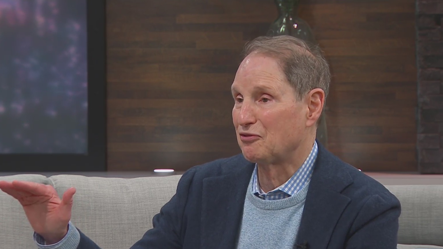 Sen. Ron Wyden talks debt ceiling, Oregon mental health issues