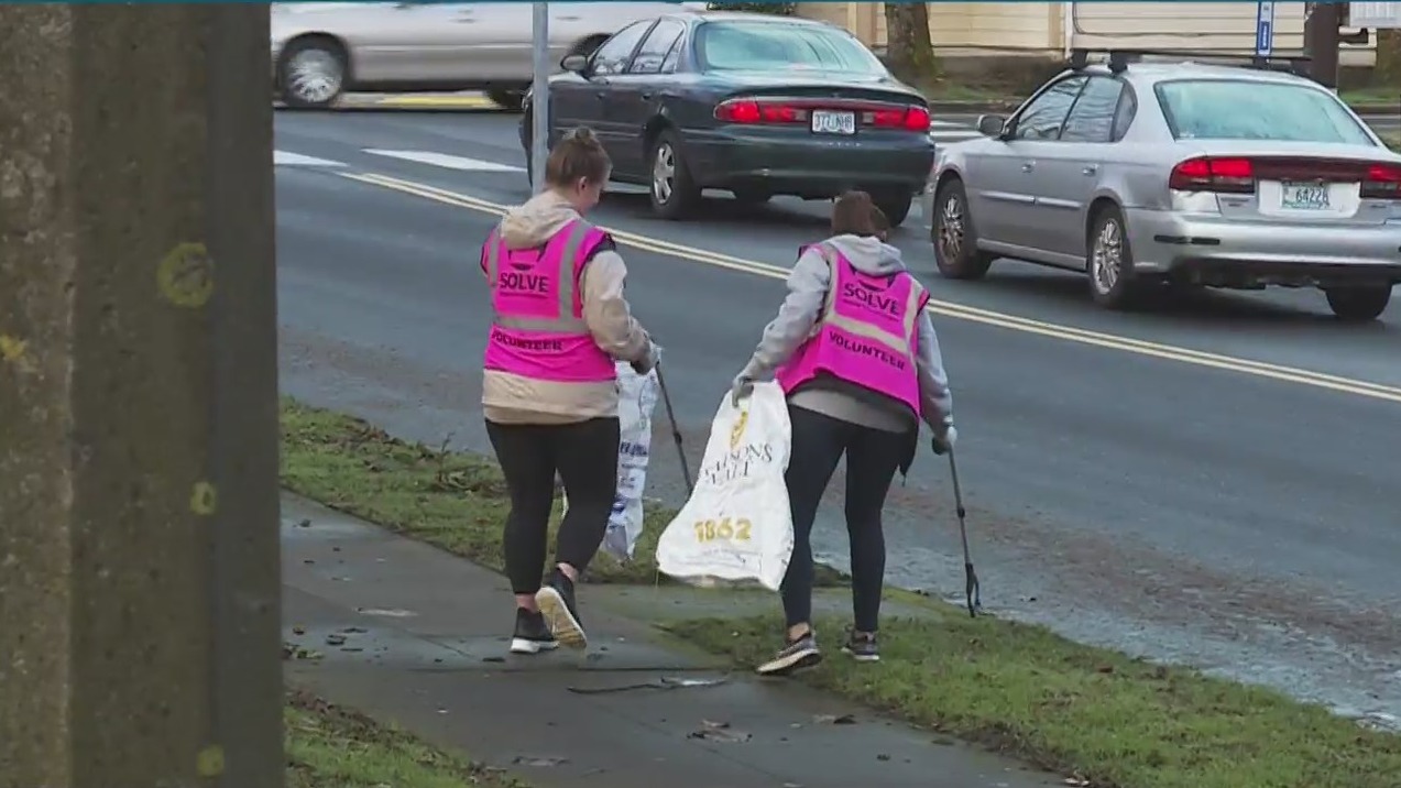 SOLVE Oregon held Dr. Martin Luther King Jr. Day of Service on January 16, 2023 and volunteers cleaned up Irving Park in Northeast Portland. (KOIN)