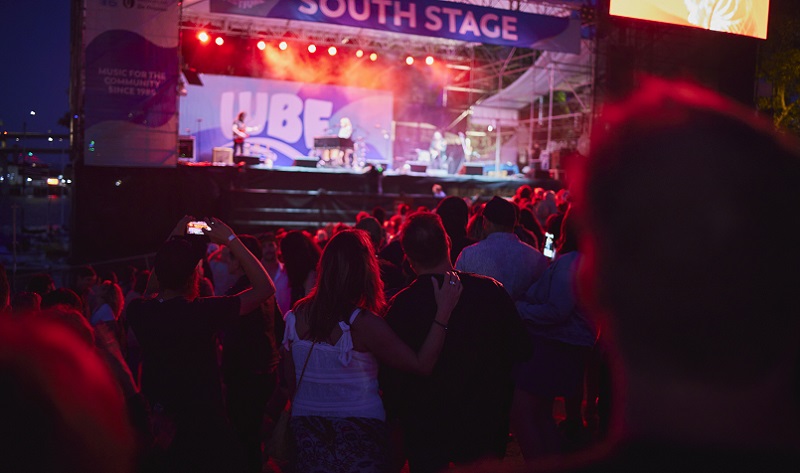 Fans at the South Stage of the Waterfront Blues Festival, July 2022 (Waterfront Blues Festival)