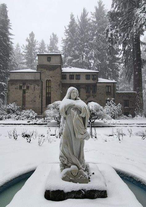 Snow at The Grotto