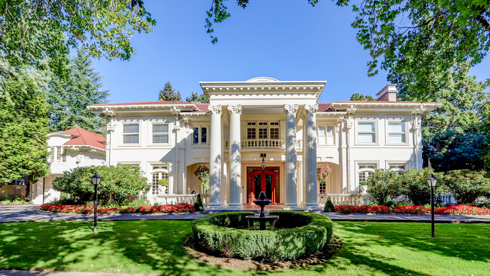 Portland's White House exterior