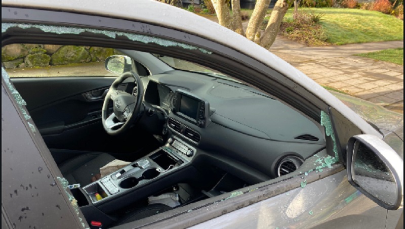 A number of cars in the Eastmoreland neighborhood near SE Henry and 36th were vandalized, March 27, 2023 (KOIN)