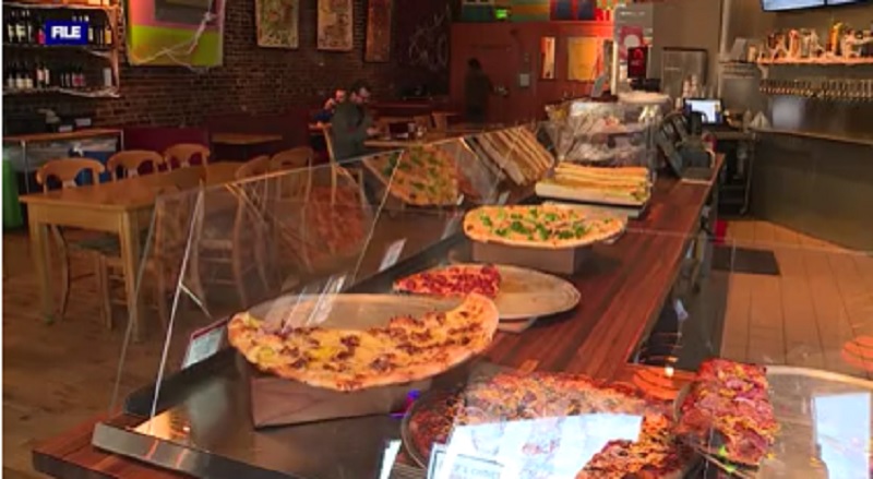 Inside a Hot Lips Pizza in Portland (KOIN, file)