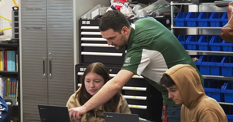 Gerald Hosler is a teacher in the McKay High School Agricultural Sciences program in Salem, February 2023 (KOIN)