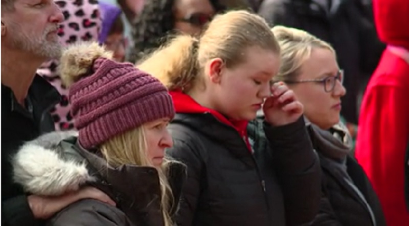 Family and friends gathered in Vancouver's Esther Short Park to honor the memory of Meshay Melendez, 28, and her 8-year=-old daughter, Layla Stewart, March 26, 2023 (KOIN)