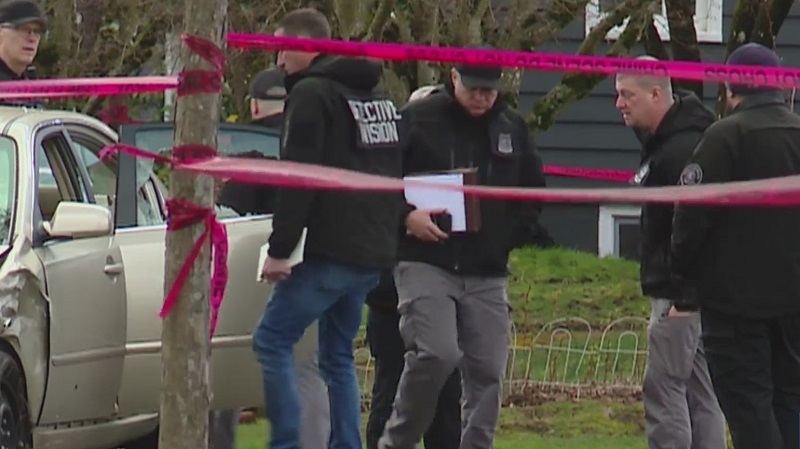 The bodies of 3 people were discovered in a car at the intersection of N. Foss Avenue and Foss Court in Portland, March 25, 2023 (KOIN)