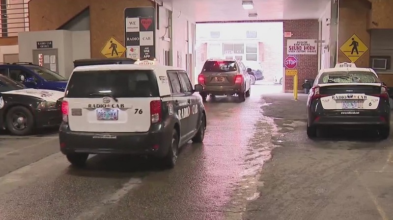 Taxis leaving the Radio Cab garage in Portland, April 10, 2023 (KOIN)