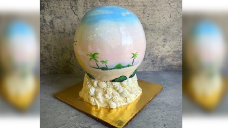 Helen Hồng owns The Cake Batch in Portland, April 25, 2023 (Courtesy)