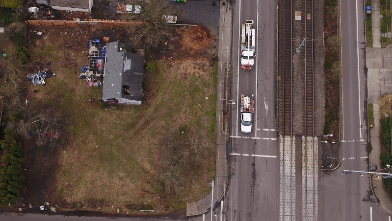 An abandoned house at SE 139th and East Burnside has been taken over by squatters in Portland, April 2023 (KOIN)