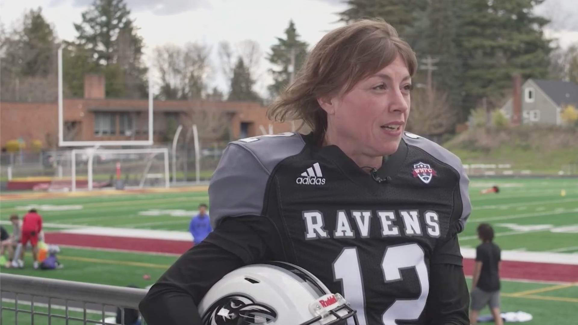 Oregon Ravens player aims to inspire community through women's football