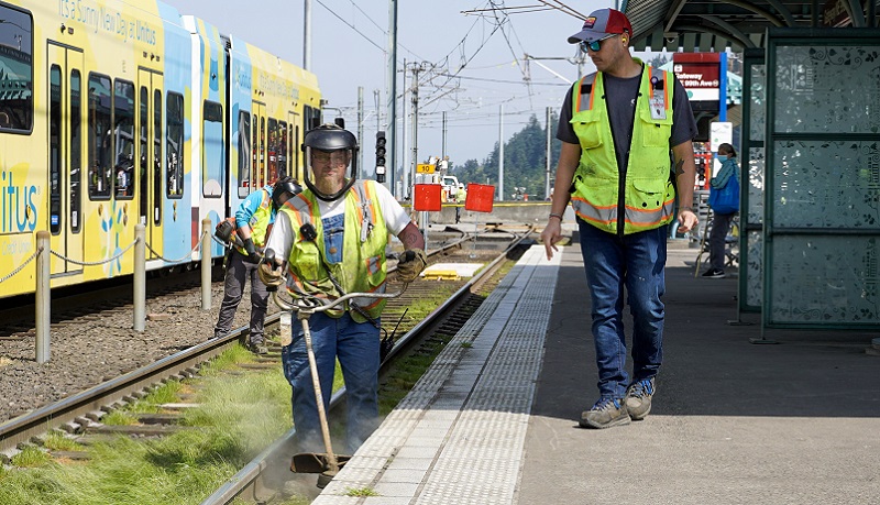 TriMet crews work on the tracks near the Gateway Transit Center, May 2023 (TriMet)